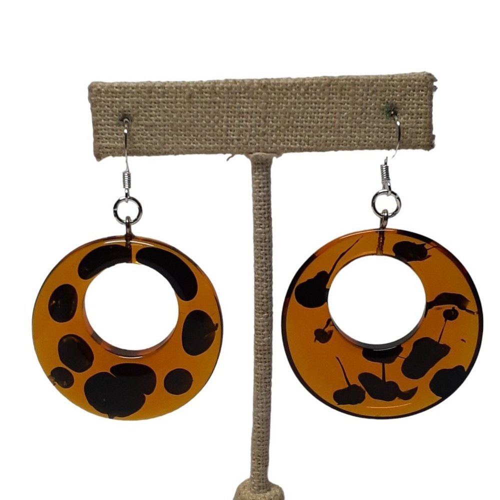 Mod Retro Round Resin Leopard Dangle Fish Hook Earrings